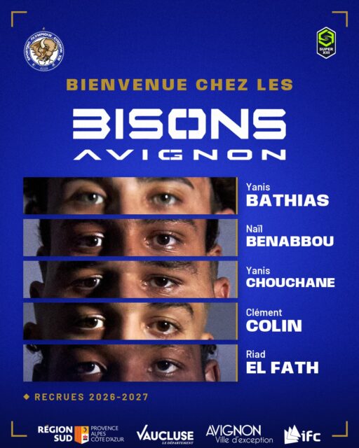 𝗜𝗹𝘀 𝗮𝗿𝗿𝗶𝘃𝗲𝗻𝘁 𝗮𝘂 𝗣𝗮𝗿𝗰.

Cinq nouveaux joueurs portent le bleu cette saison, et le 31 octobre, c'est eux que vous applaudirez.

Yanis Bathias · Naïl Benabbou · Yanis Chouchane · Clément Colin · Riad El Fath

Faites leur un accueil digne du Parc en commentaire. Et ce n'est que le début : d'autres recrues arrivent bientôt.

𝗕𝗶𝗲𝗻𝘃𝗲𝗻𝘂𝗲 𝗰𝗵𝗲𝘇 𝗹𝗲𝘀 𝗕𝗶𝘀𝗼𝗻𝘀 💙🤍

Premier match à domicile : samedi 31 octobre, 18 h, contre Saint-Gaudens au Parc des Sports. 

@superxiii_rugbyleague @ffrxiii 

Avec le soutien de la Région Sud, du Département de Vaucluse, de la Ville d'Avignon et de l'IFC.

#SuperXIII #BisonsAvignon #RugbyAXIII #RugbyLeague #Avignon #Vaucluse