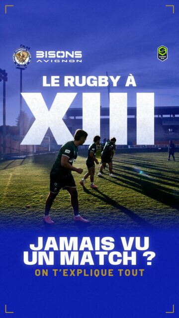 🏉 𝗝𝗮𝗺𝗮𝗶𝘀 𝘃𝘂 𝘂𝗻 𝗺𝗮𝘁𝗰𝗵 𝗱𝗲 𝗿𝘂𝗴𝗯𝘆 𝗮̀ 𝗫𝗜𝗜𝗜 ? 𝗢𝗻 𝘁’𝗲𝘅𝗽𝗹𝗶𝗾𝘂𝗲 𝘁𝗼𝘂𝘁 𝗲𝗻 𝘂𝗻𝗲 𝗺𝗶𝗻𝘂𝘁𝗲 !

Pas besoin d’être un expert pour venir encourager les Bisons. Voici les bases pour profiter de ton premier match 👇

🔹 𝟭𝟯 𝗷𝗼𝘂𝗲𝘂𝗿𝘀 par équipe, d’où le nom.
🔹 𝗟𝗲𝘀 𝗽𝗮𝘀𝘀𝗲𝘀 𝘀𝗲 𝗳𝗼𝗻𝘁 𝘃𝗲𝗿𝘀 𝗹’𝗮𝗿𝗿𝗶𝗲̀𝗿𝗲.
🔹 𝟲 𝗽𝗹𝗮𝗾𝘂𝗮𝗴𝗲𝘀 pour tenter de marquer. Au 6e, le ballon change de camp.
🔹 𝗟𝗲𝘀 𝗽𝗼𝗶𝗻𝘁𝘀 : 4 pour un essai, 2 pour une transformation, 2 pour une pénalité et 1 pour un drop.

Et pour le reste ? Ça s’apprend en regardant, en posant des questions et en partageant le match avec ceux qui sont autour de toi. 😉

Les Bisons Avignon évoluent en 𝗦𝘂𝗽𝗲𝗿 𝗫𝗜𝗜𝗜, 𝗹’𝗲́𝗹𝗶𝘁𝗲 𝗱𝘂 𝗿𝘂𝗴𝗯𝘆 𝗮̀ 𝗫𝗜𝗜𝗜 𝗳𝗿𝗮𝗻𝗰̧𝗮𝗶𝘀, au Parc des Sports d’Avignon.

📅 Envie de découvrir ça en vrai ? Retrouve la date et l’horaire du prochain match à domicile sur soa13.fr (lien en bio).

💙🤍 Enregistre cette vidéo pour ton premier match et partage-la avec quelqu’un que tu aimerais emmener au stade !

#rugbyaXIII #rugbyleague #SuperXIII #BisonsAvignon #Avignon